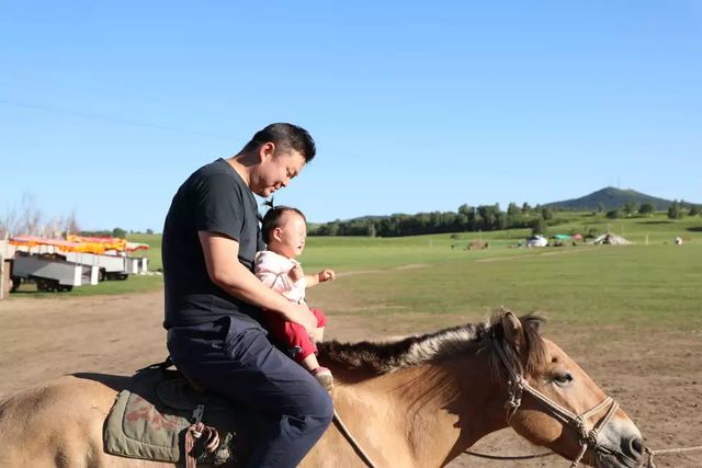 乾港集團(tuán)高層草原自駕游 乾港集團(tuán)高層草原自駕游